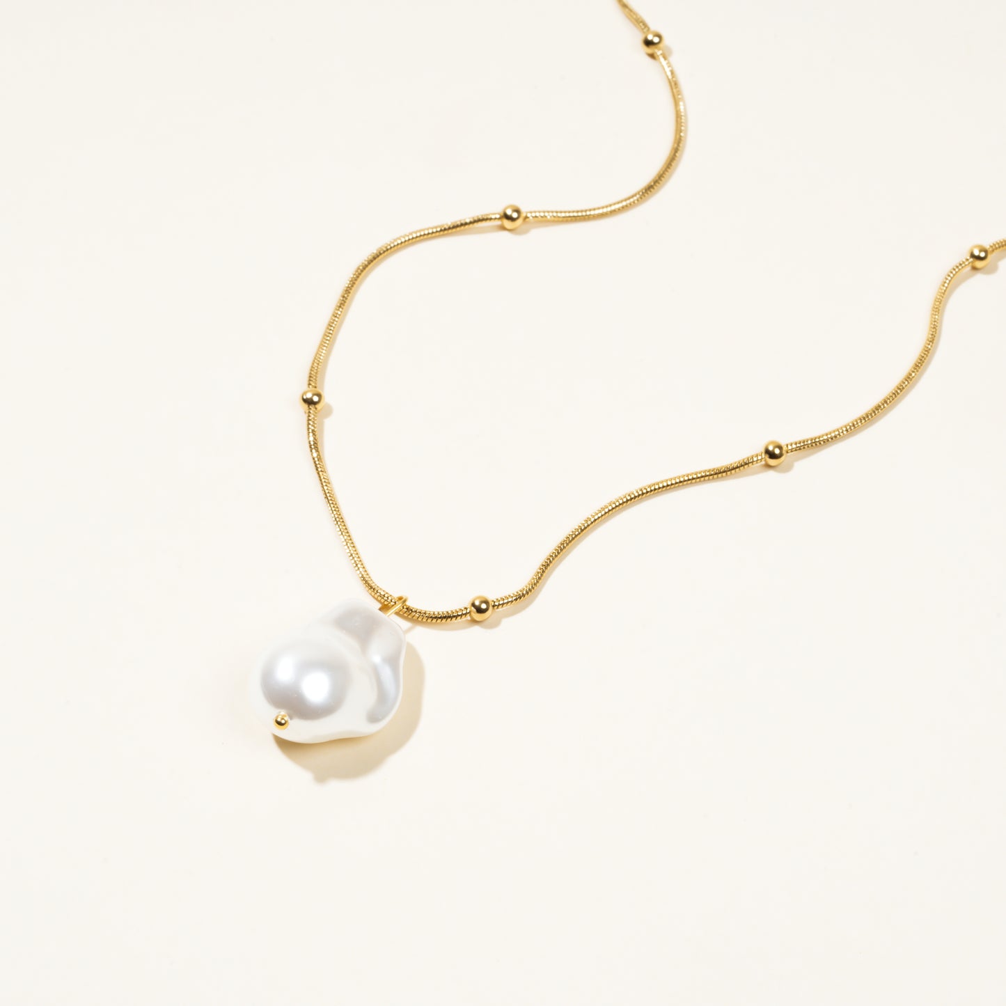 Ellen Pearl Necklace