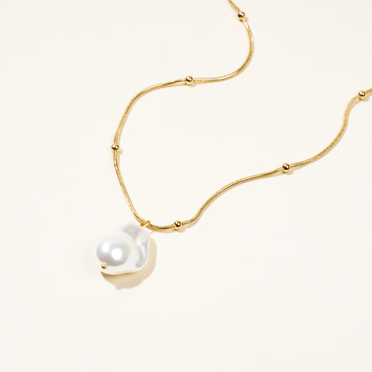 Ellen Pearl Necklace