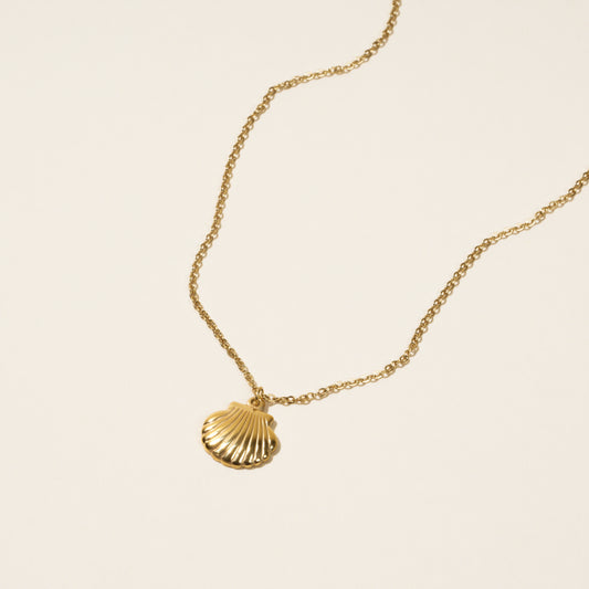 Vanessa Shell Gold Necklace