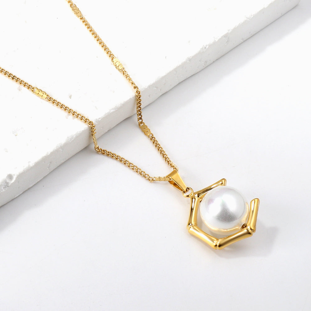 Sutton Pearl Necklace